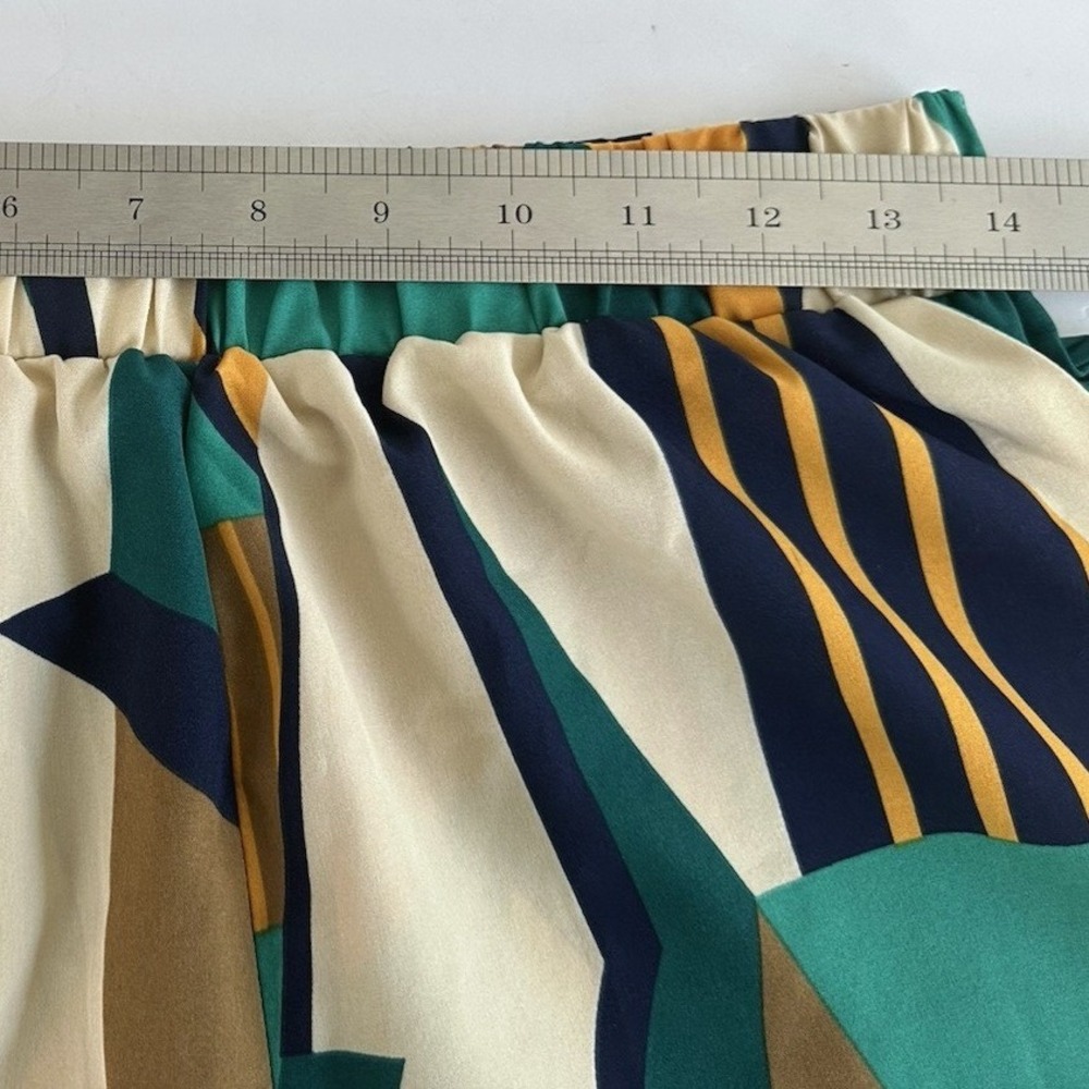 Womens Resortwear Abstract Geo Print Shorts Sz. L Slash Pocket Elastic Waist - Picture 4 of 9